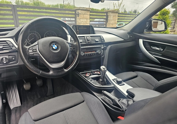 BMW Seria 3 cena 49900 przebieg: 250000, rok produkcji 2012 z Sieradz małe 106